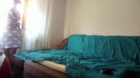 Issabelle online show from January 8, 6:41 am