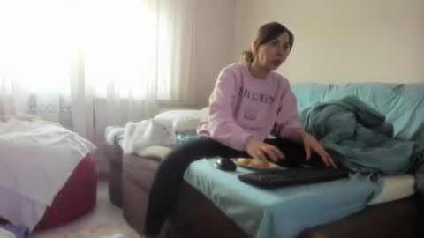 Issabelle online show from February 24, 6:16 am