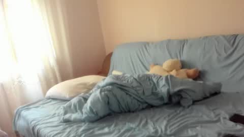 Issabelle online show from November 3, 5:52 am