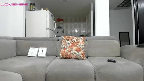 Isabella  online show from November 9, 5:00 pm