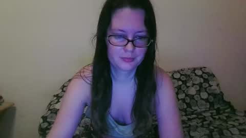 Snapshot of issamayy333 chatting on June 3, 6:05 am issamayy333 online show from June 3, 6:05 am