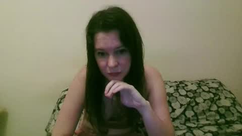 Snapshot of issamayy333 chatting on June 7, 1:32 am issamayy333 online show from June 7, 1:32 am