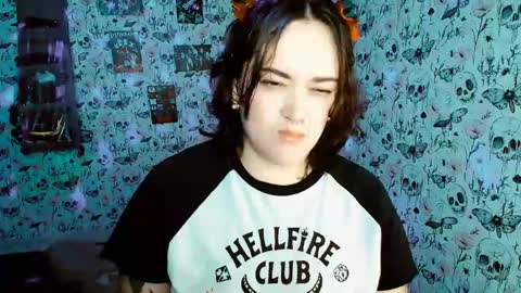 Yiz online show from May 31, 3:26 am