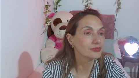 Snapshot of italagomez chatting on November 2, 2:14 am Itala Gomez online show from November 2, 2:14 am