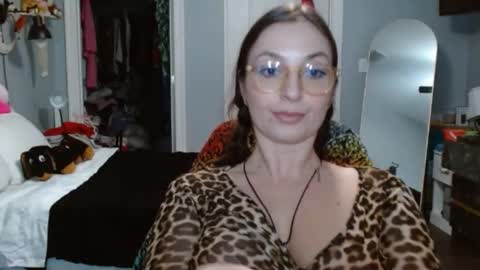 Bella Bloom online show from February 3, 7:51 am