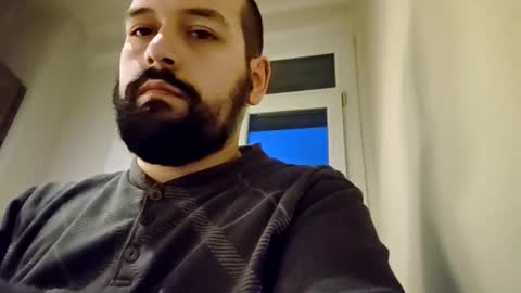 Snapshot of italianbigboy93 chatting on November 2, 4:31 pm italianbigboy93 online show from November 2, 4:31 pm