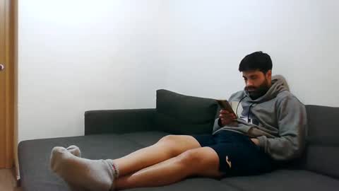 Snapshot of italianboybcn chatting on January 1, 1:15 am italianboybcn online show from January 1, 1:15 am