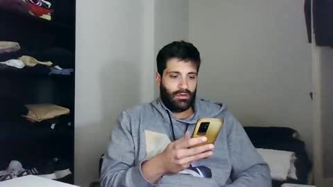 Snapshot of italianboybcn chatting on February 26, 9:32 am italianboybcn online show from February 26, 9:32 am