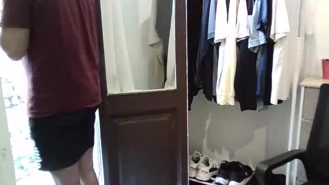 Snapshot of italianboybcn chatting on October 8, 7:17 am italianboybcn online show from October 8, 7:17 am