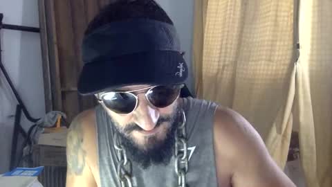 Snapshot of italiankingstripper chatting on February 25, 12:45 pm italiankingstripper online show from February 25, 12:45 pm
