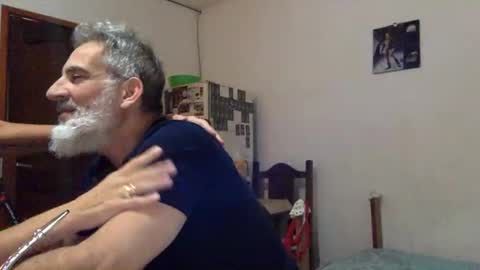 Snapshot of italiankingstripper chatting on February 2, 5:33 pm italiankingstripper online show from February 2, 5:33 pm
