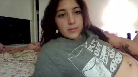 ItalianKitty online show from February 8, 1:09 am