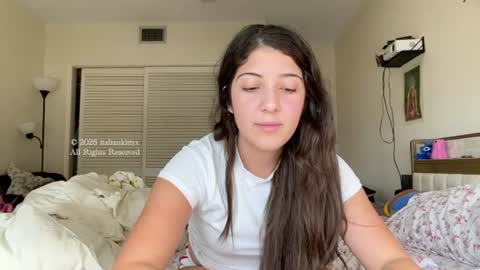 ItalianKitty online show from July 28, 7:39 pm