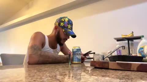 italianstalian777 online show from November 17, 6:46 pm