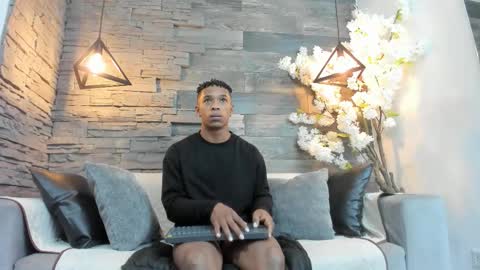 Italo Moore online show from October 1, 11:49 am