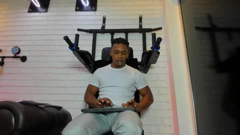 Italo Moore online show from November 27, 11:23 am