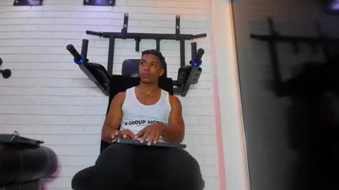 Italo Moore online show from December 2, 11:48 am