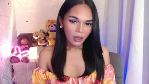 Snapshot of itgirl_cathy chatting on February 6, 8:23 pm CathCathy online show from February 6, 8:23 pm