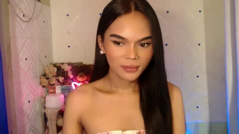 Snapshot of itgirl_cathy chatting on February 27, 12:32 am CathCathy online show from February 27, 12:32 am