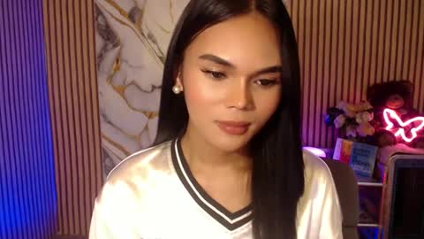 Snapshot of itgirl_cathy chatting on March 10, 3:23 am CathCathy online show from March 10, 3:23 am