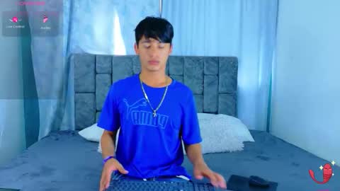 Snapshot of ithan_kingtwin chatting on June 1, 7:37 pm ithan_kingtwin online show from June 1, 7:37 pm