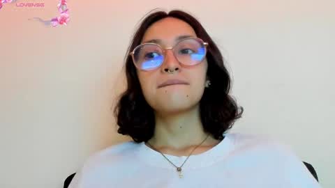 Snapshot of its__angelica_ chatting on December 18, 7:19 pm Angelica online show from December 18, 7:19 pm