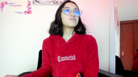 Snapshot of its__angelica_ chatting on January 4, 3:40 am Angelica online show from January 4, 3:40 am