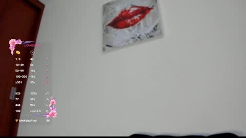 Snapshot of its__angelica_ chatting on October 30, 7:36 pm Angelica online show from October 30, 7:36 pm