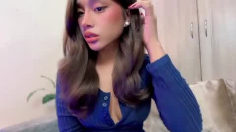 Snapshot of its_me_kaye28 chatting on June 25, 9:14 am Kaye online show from June 25, 9:14 am