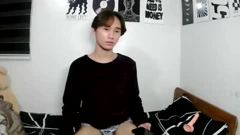 its_saya online show from May 1, 6:45 pm