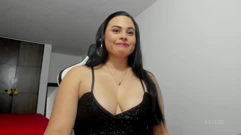 Snapshot of its_sol chatting on November 1, 11:07 pm Sol online show from November 1, 11:07 pm