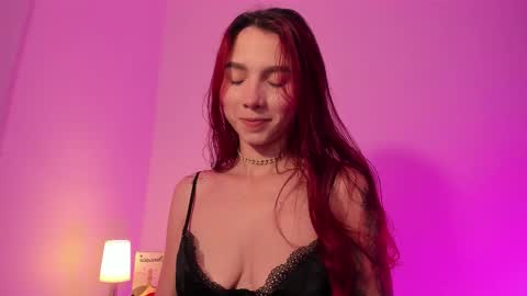 Snapshot of itscamill chatting on November 12, 1:28 am camill online show from November 12, 1:28 am