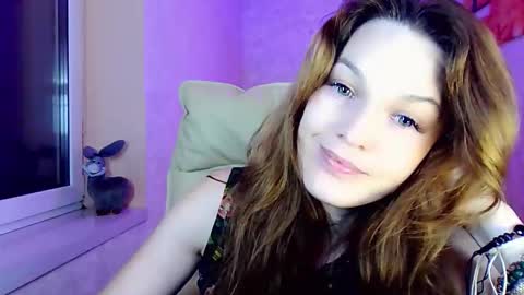 itslunaday online show from February 3, 7:19 pm