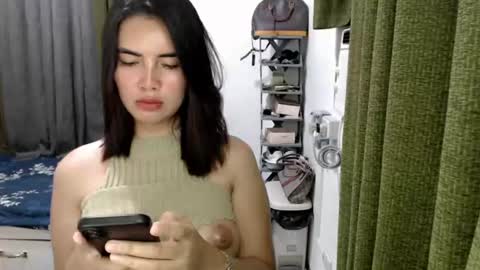 Snapshot of itsme_jo chatting on August 6, 3:03 pm itsme_jo online show from August 6, 3:03 pm