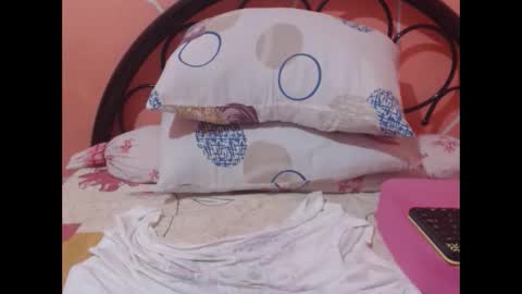 Snapshot of itsme_kitty chatting on October 15, 11:38 pm Kitty online show from October 15, 11:38 pm