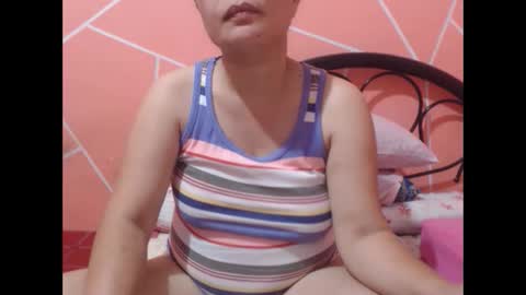 Snapshot of itsme_kitty chatting on February 2, 11:20 am Kitty online show from February 2, 11:20 am