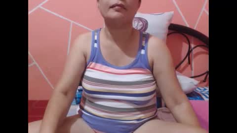 Snapshot of itsme_kitty chatting on March 30, 12:39 pm Kitty online show from March 30, 12:39 pm