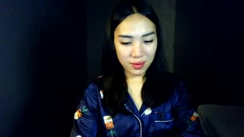 itsmehotqueen online show from June 13, 1:25 am
