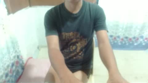 Snapshot of itsmelily05 chatting on March 12, 1:23 am itsmelily05 online show from March 12, 1:23 am