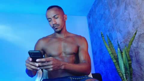 Snapshot of itsmikenoir chatting on October 29, 10:28 am Limited offer 50 online show from October 29, 10:28 am