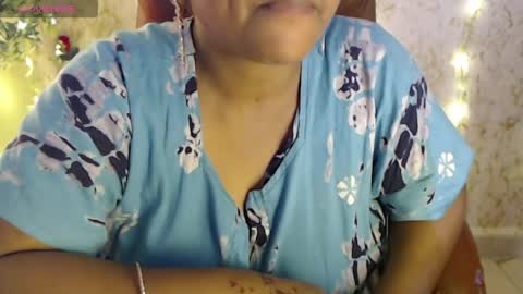 Snapshot of itsmiradesire chatting on June 6, 1:54 am Mira online show from June 6, 1:54 am
