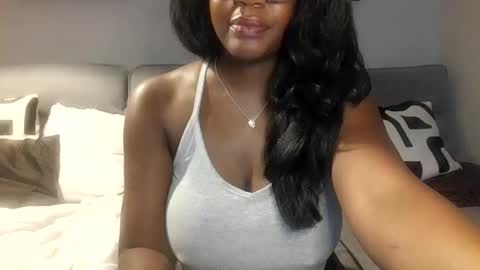 Snapshot of itstaliarose chatting on April 2, 1:47 am Talia online show from April 2, 1:47 am