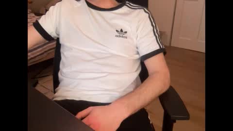 Snapshot of itsthat chatting on January 7, 2:53 am itsthat online show from January 7, 2:53 am