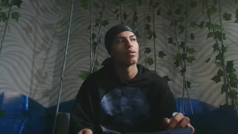 itszairen online show from March 15, 3:45 am