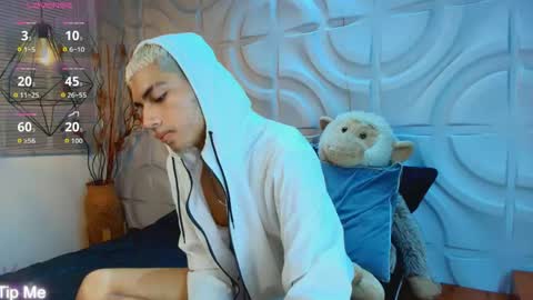 itszairen online show from April 23, 4:46 am