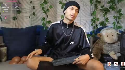 itszairen online show from June 4, 4:07 am