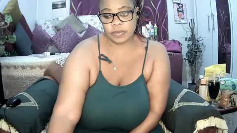 itumeleng74 online show from March 10, 8:23 pm