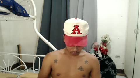 Snapshot of itzme_jhonfred chatting on June 19, 2:21 pm Jhonfred online show from June 19, 2:21 pm