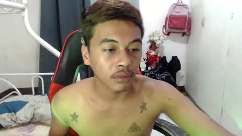 Snapshot of itzme_jhonfred chatting on June 28, 3:18 pm Jhonfred online show from June 28, 3:18 pm