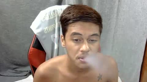 Snapshot of itzme_jhonfred chatting on July 7, 12:42 pm Jhonfred online show from July 7, 12:42 pm